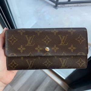 Authentic Louis Vuitton Wallet - Monogram Print